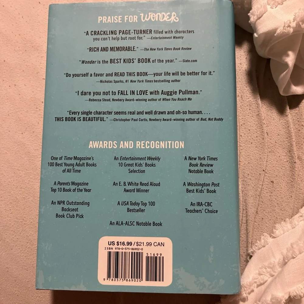 Wonder by R.J. Palacio - Picture 3 of 4